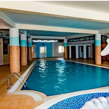 Perfect With Stunning Views Appartement Trikomo