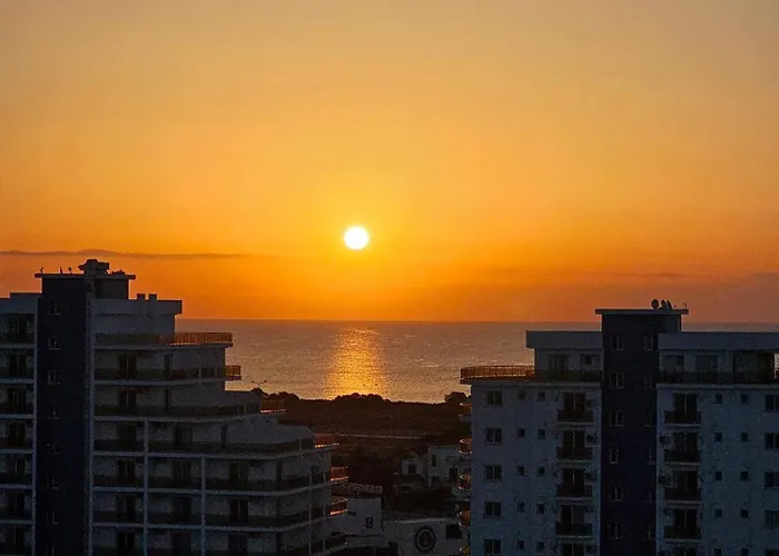 Perfect With Stunning Views *