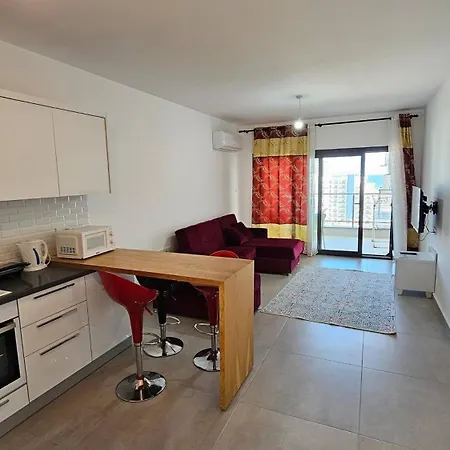 Perfect With Stunning Views Apartamento Trikomo
