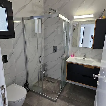 Perfect With Stunning Views * Trikomo